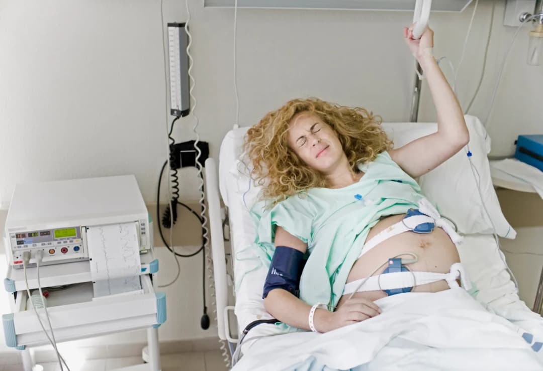 Jak wygląda tasiemka na wywołanie porodu? Wszystko, co musisz wiedzieć