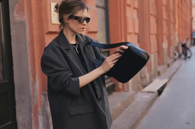 Outfit na obronę: 7 eleganckich propozycji dla kobiet i mężczyzn