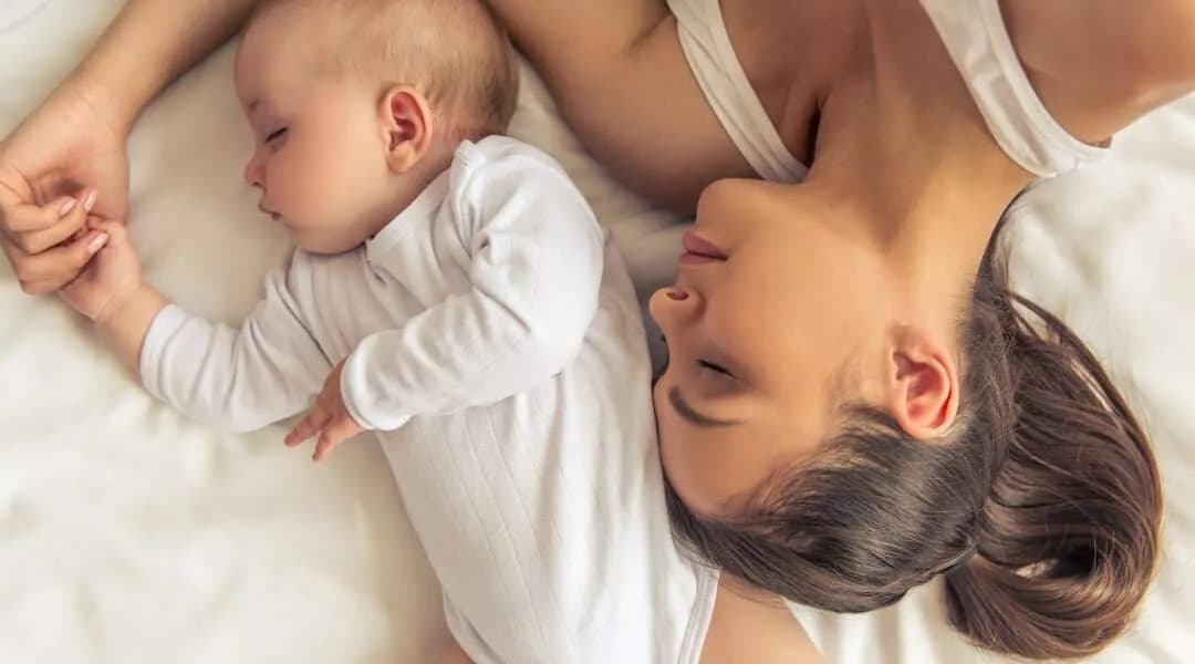 Jak skutecznie odstawić od karmienia piersią w nocy i spokojnie spać