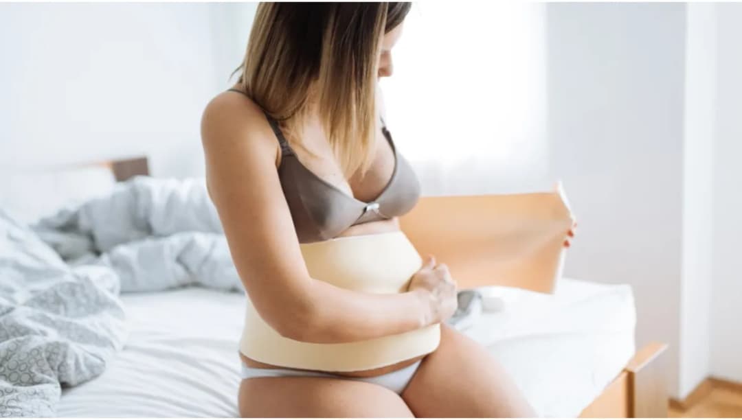 Kiedy założyć pas poporodowy? Ważne zasady i bezpieczeństwo