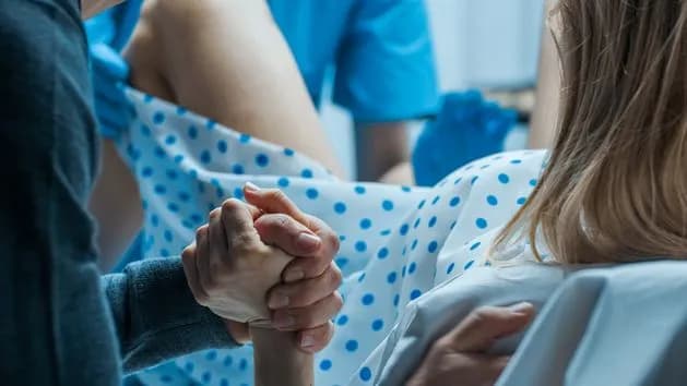 Indukcja porodu: co to znaczy, metody, wskazania i przeciwwskazania