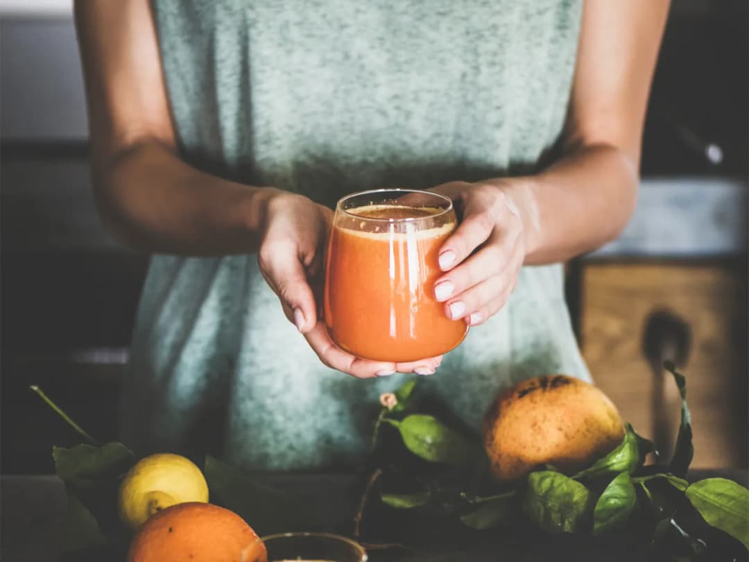 Jakie soki może pić matka karmiąca, aby uniknąć alergenów i wspierać laktację